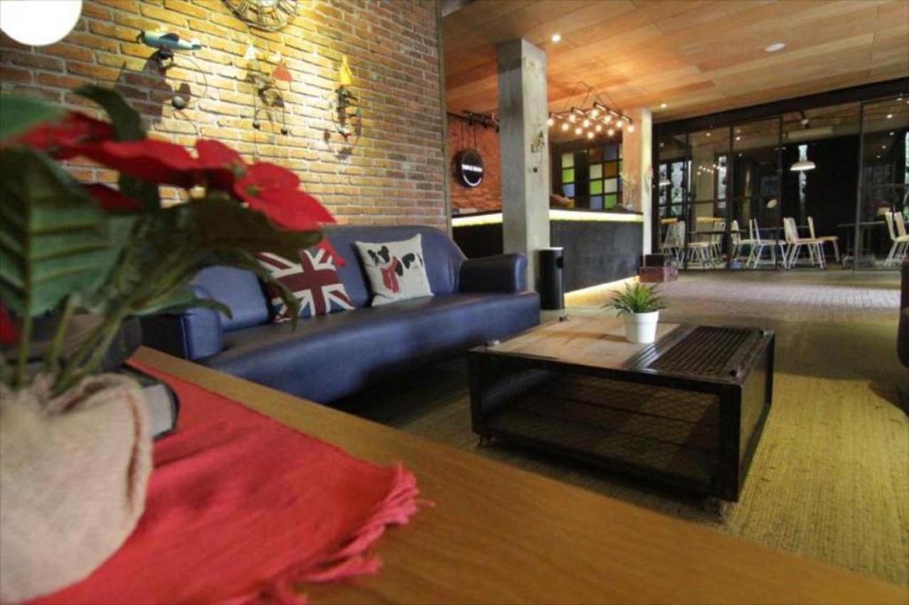 בנדונג Triple Seven Bed & Breakfast מראה חיצוני תמונה